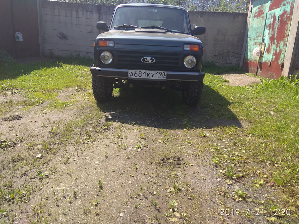Фото в бортжурнале Lada 4x4 5D
