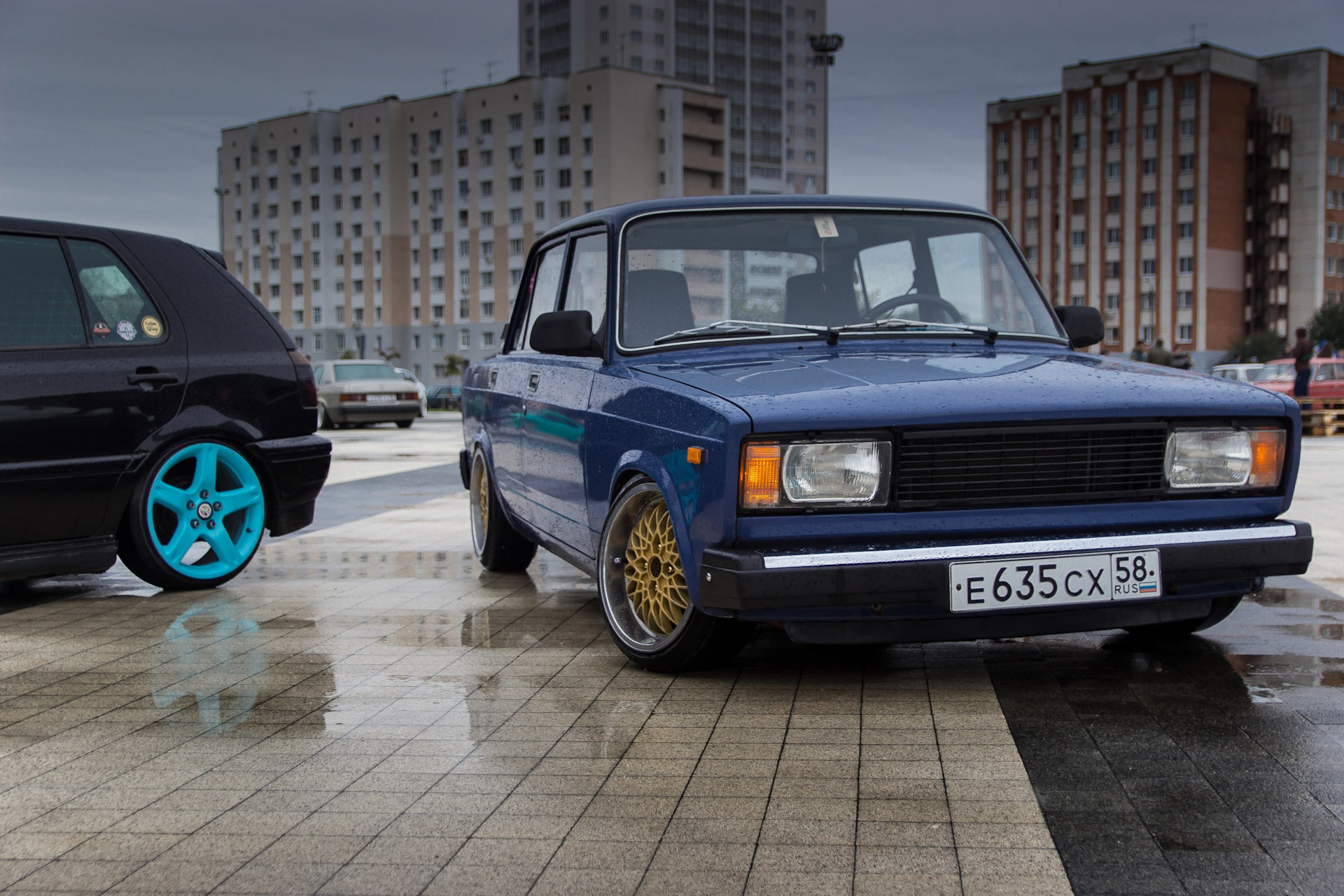 Lada 2105 stance