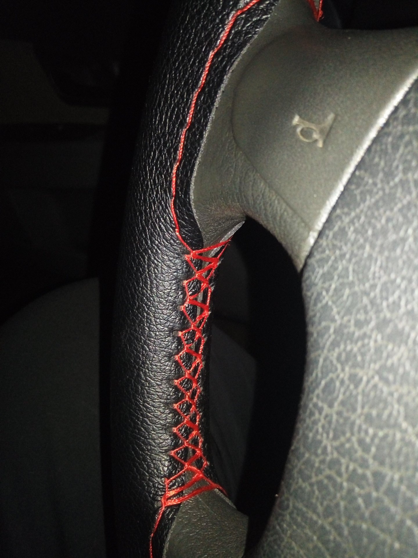 Оплетка на руль — Lada Приора седан, 1,6 л, 2008 года | аксессуары | DRIVE2