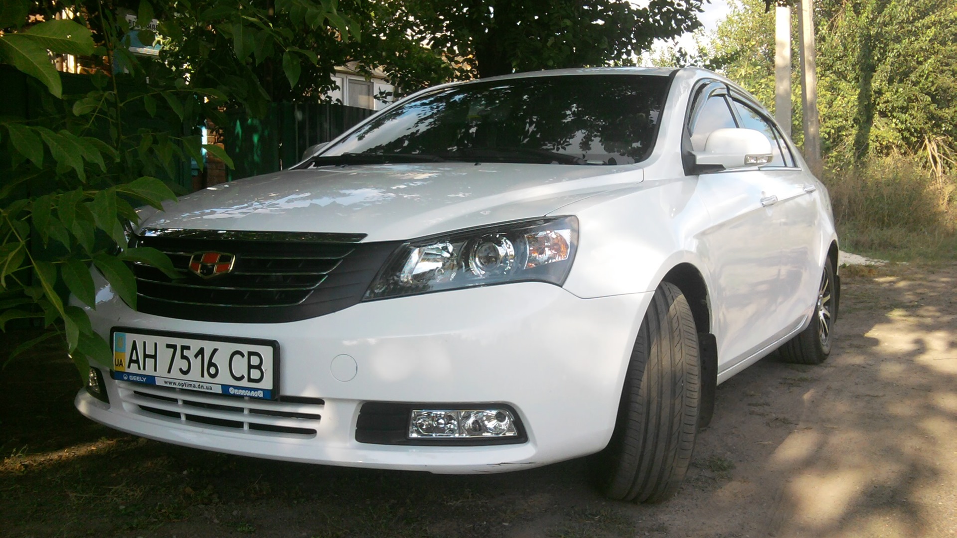 Emgrand 7 отзывы. Geely Emgrand ev500.