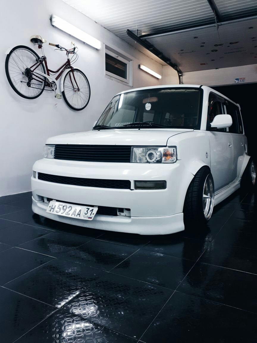 Scion XB 911