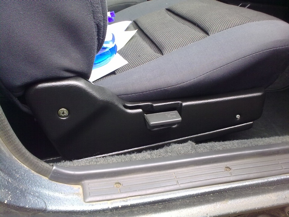 Перетяжка кожзамом пластика сидений — Toyota Corolla (80), 1,3 л, 1987 ...