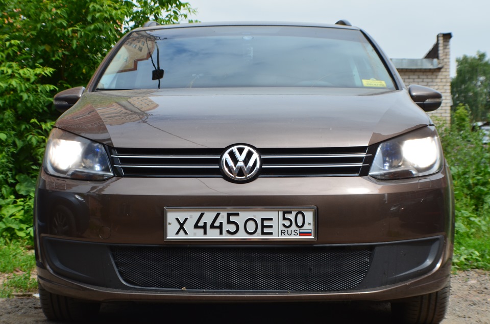Volkswagen touran как поменять лампочку замена желтого света ламп на белый - Volkswagen Touran (1G), 1,4 л, 2012 года тю