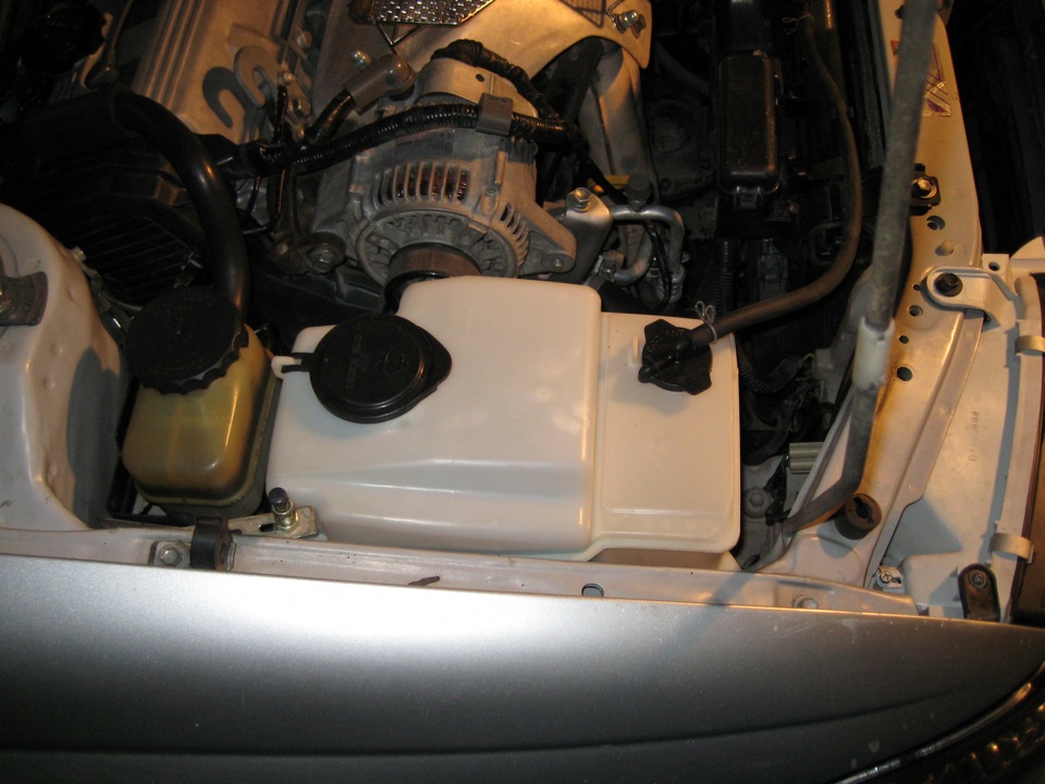 Веерные омыватели лобового стекла — Toyota Caldina (190), 2 л., 1995 ...