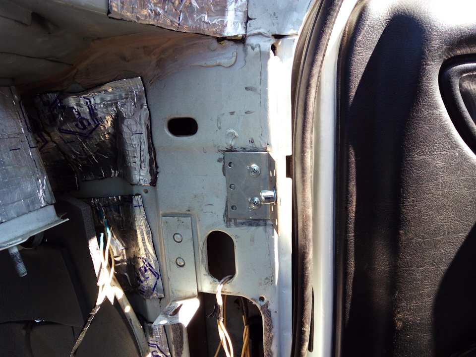 уголок 2 — ГАЗ 3110