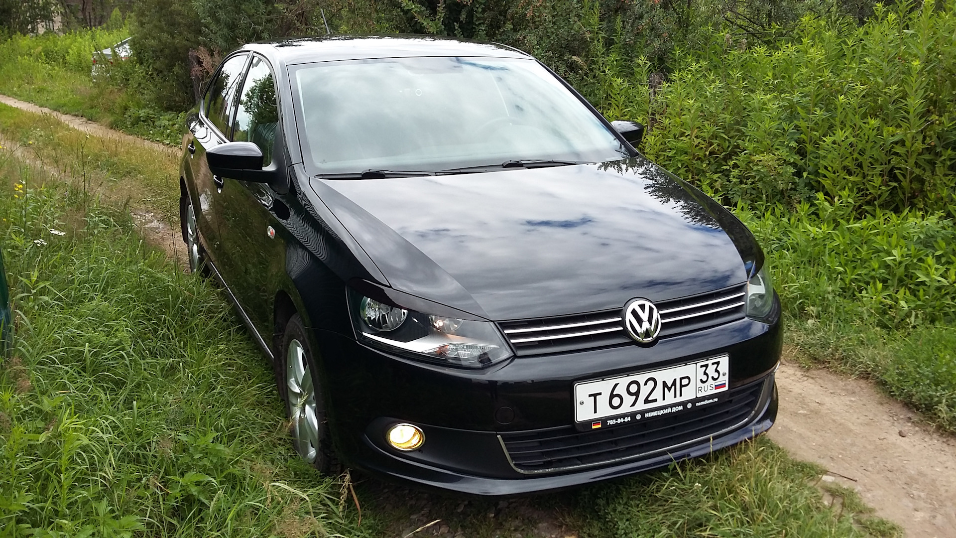 Volkswagen Polo Sedan 1.6 бензиновый 2013 | <<Чёрный Полик>> на DRIVE2