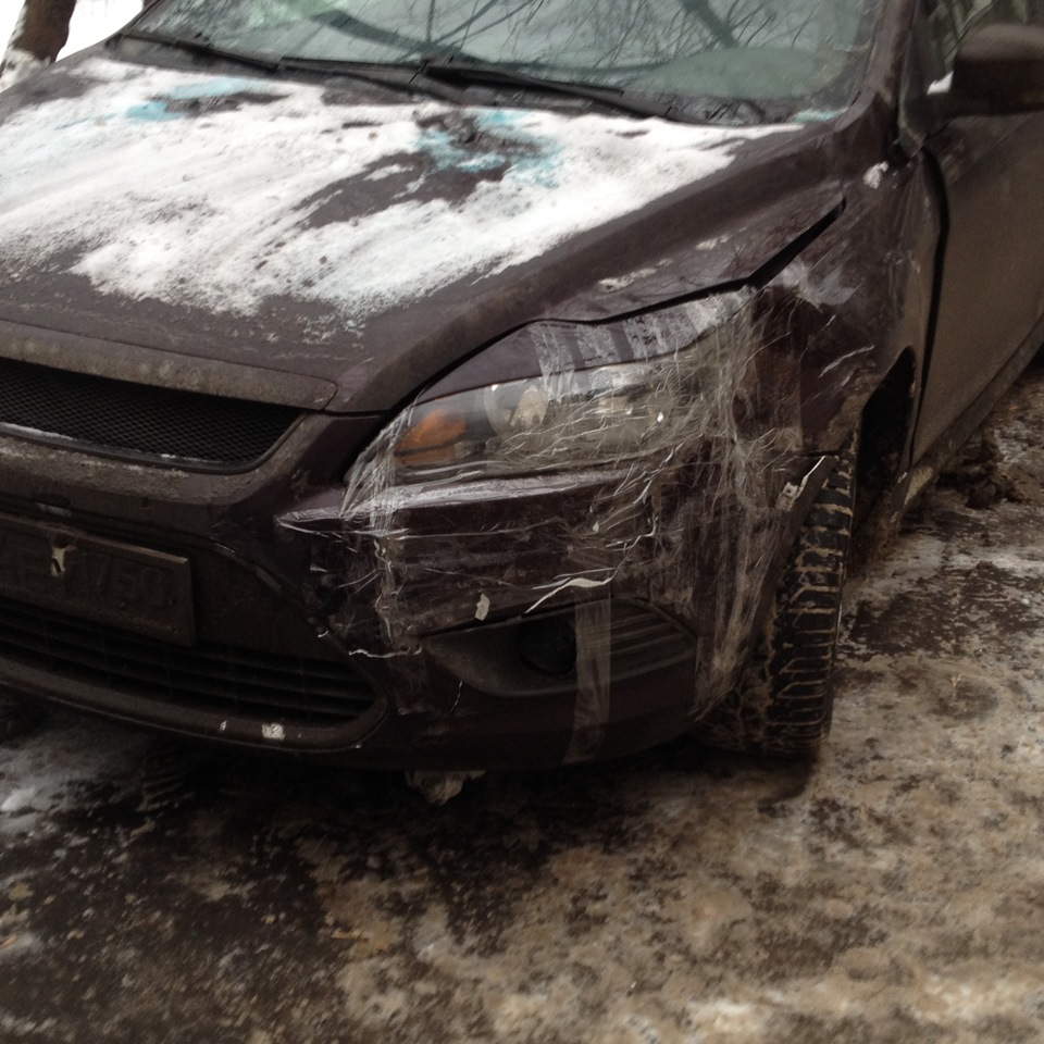 Подбился =( — Ford Focus II Hatchback, 2 л, 2010 года | ДТП | DRIVE2