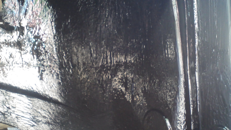 Мастику немного разбавлял киросином — Lada Granta