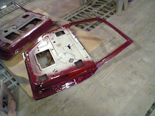 Покраска проем дверей уже в другой цвет — ГАЗ 24, 2,5 л, 1979 года ...