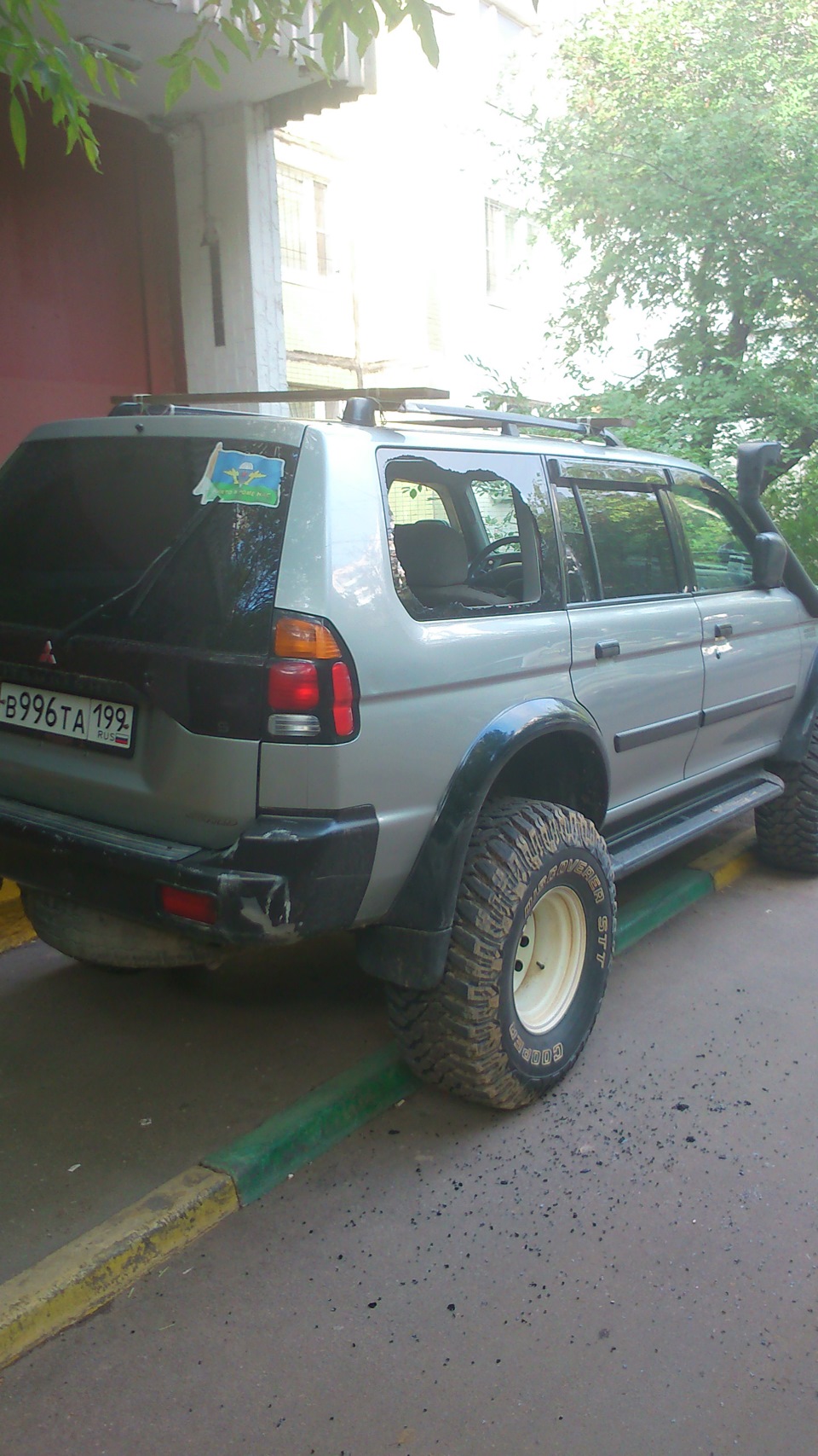 Разбили стекло. Дополнение — Mitsubishi Montero Sport, 3 л, 2001 года |  другое | DRIVE2