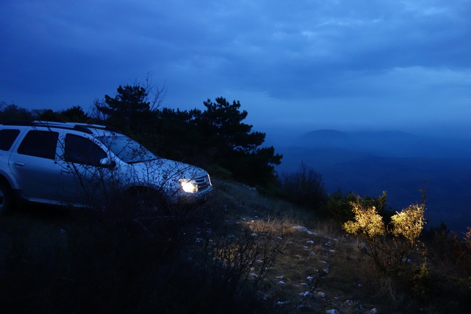 на Дастере на Мангуп — Renault Duster (1G), 2 л, 2013 года ...