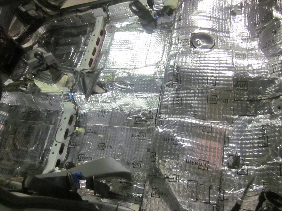 Шумоизоляция нексия. Заводская шумоизоляция дэу нексия. Шумоизоляция автомобиля некси 1. Daewoo matiz шумоизоляция. Шумоизоляция нексия.