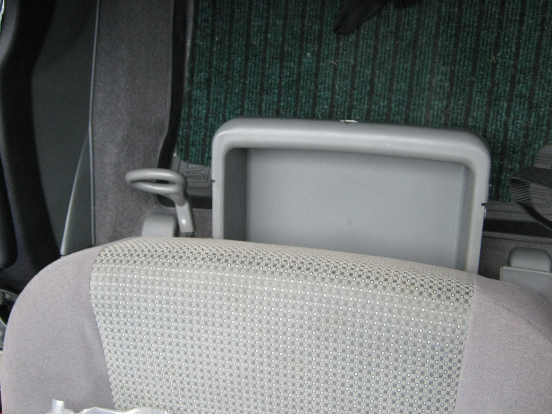 Долгожданный Ящик под сиденье — Chevrolet Lacetti SW, 1,6 л, 2011 года ...