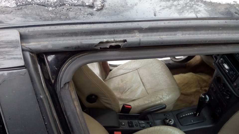 Замена уплотнительных резинок и установка молдинга. — Saab 900 (2G), 2 ...