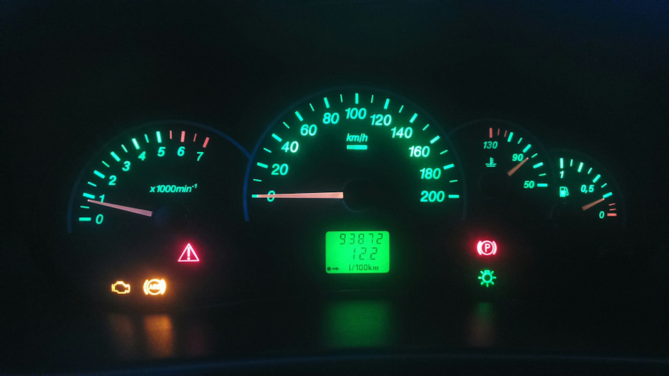 Приборка — Lada Приора хэтчбек, 1,6 л, 2011 года | стайлинг | DRIVE2