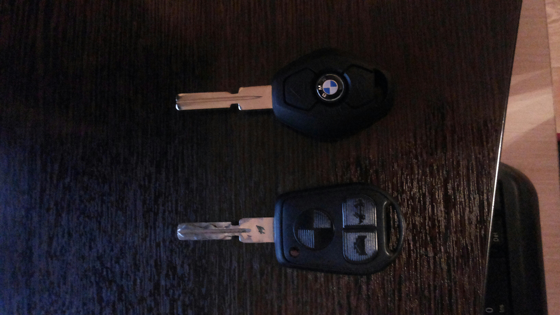 Хелдайверс 2 купить ключ. Ключ BMW e46. Ключ BMW x5 e 38dsrbylyjq. Комплект ключей e38. Назначение кнопок на Ключе BMW e38.