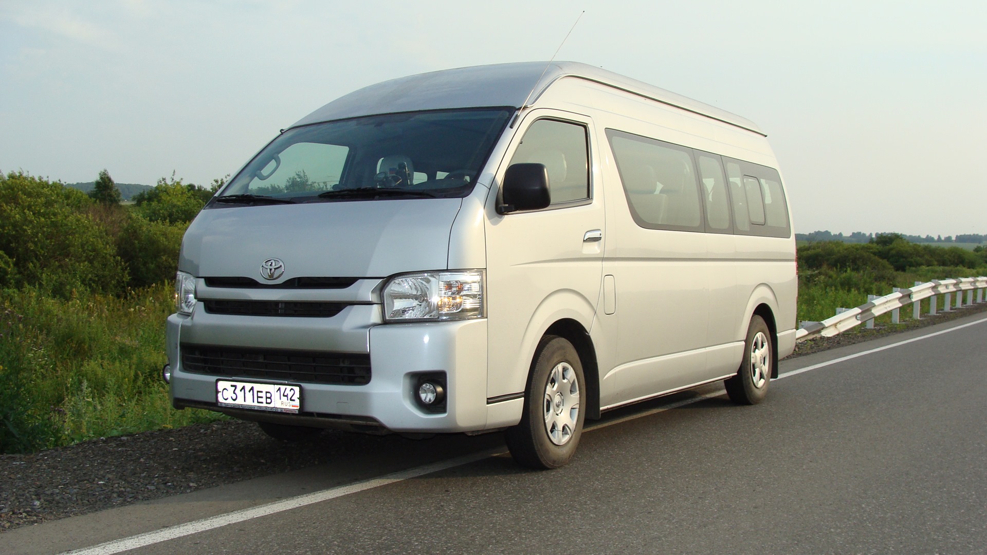 Toyota HiAce (H200) 2.7 бензиновый 2014 | Япошка в угольной пыли. на DRIVE2