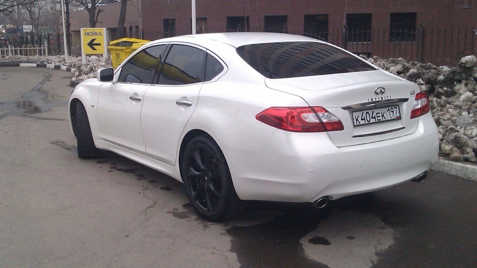 Infiniti m пленка белый перламутр