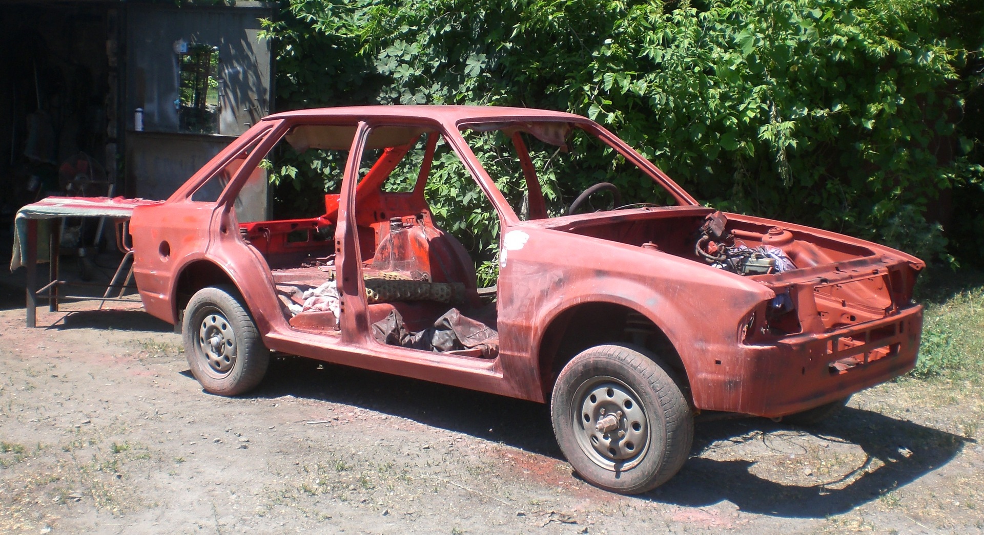 грунтовка, покраска или первый блин комом — Ford Escort Mk3, 1,3 л, 1983  года | кузовной ремонт | DRIVE2