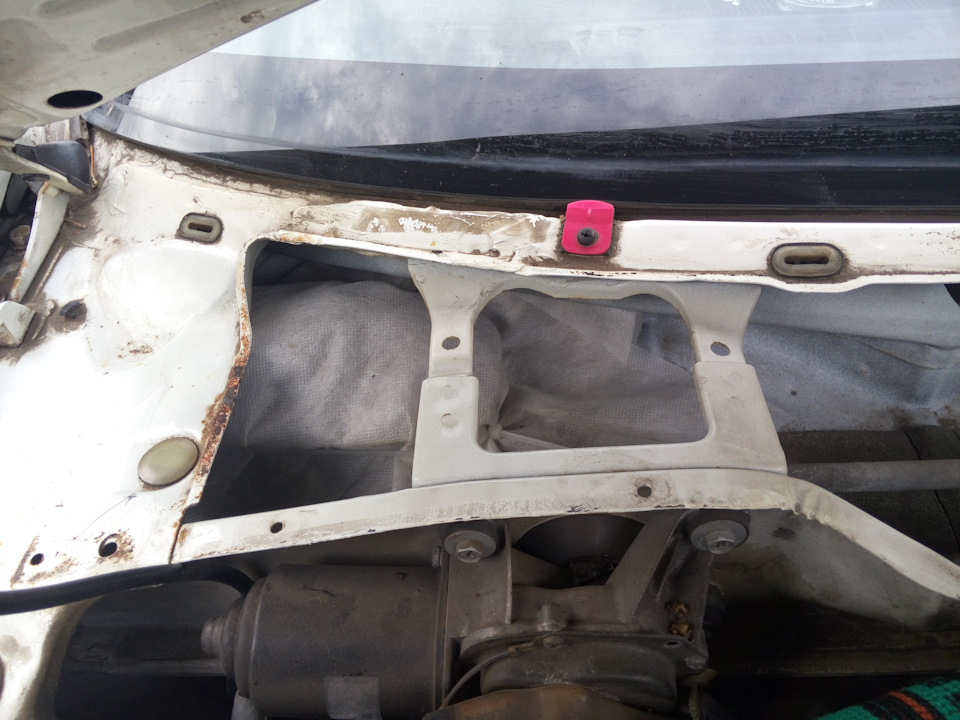 Ставим салонный фильтр на Nissan Sunny Y10. — Nissan Sunny (Y10), 1,6 л ...