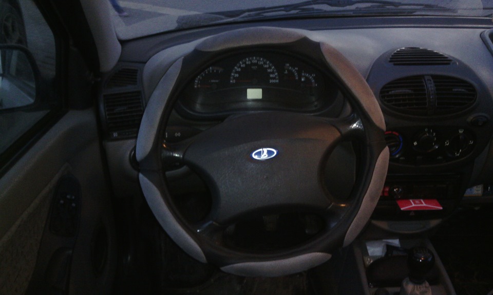 7. Замена лампочек в приборке — LADA Калина хэтчбек, 1,6 л., 2006 года ...