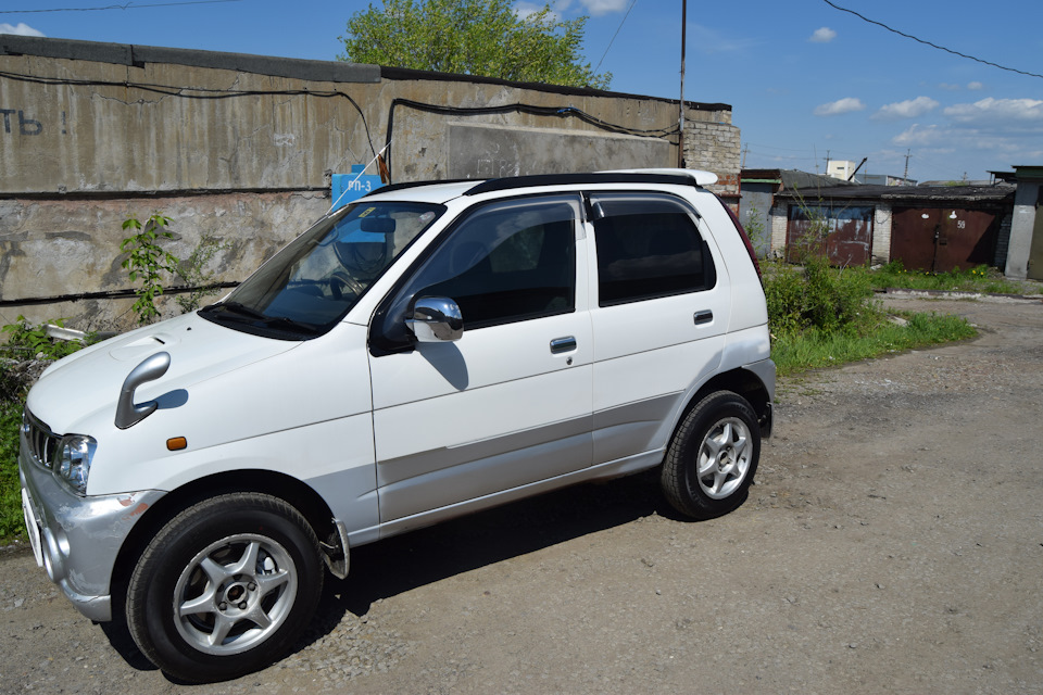 Дайхатсу териос кид купить. Дайхатсу Териос 2001. Дайхатсу Териос КИД. Daihatsu Terios Kid 0.7. Дайхатсу Териос КИД 2.