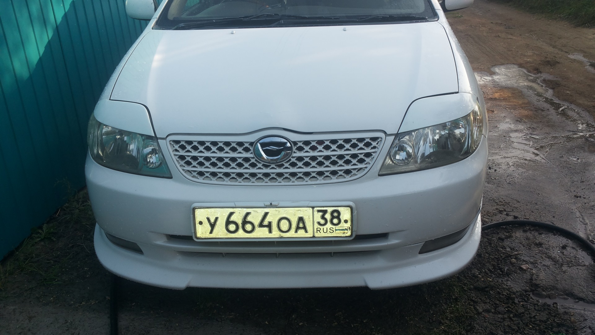 Toyota Corolla (120) 1.5 бензиновый 2002 | белая на DRIVE2