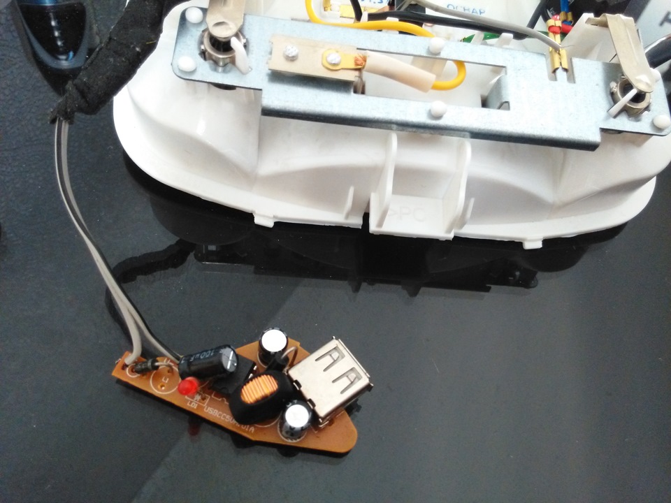 USB зарядка с питанием от прикуривателя+ Питание для регистратора от ...