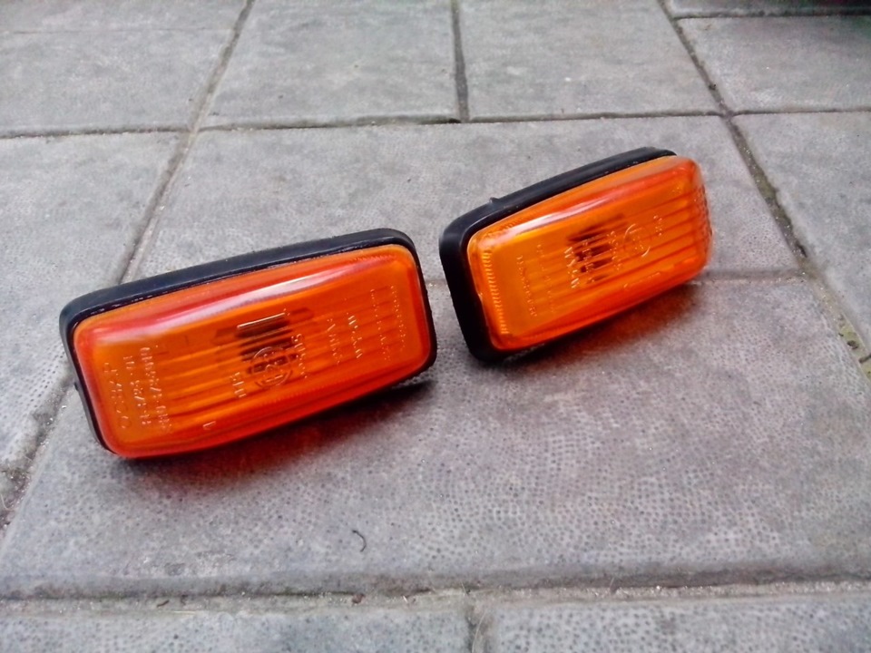 Светодиодные повторители на ваз 2105. Поворотники на классику. Передние повороты иж планета-5. Рассеиватель поворотника ваз 2107. Стекло поворотника ваз 2107.