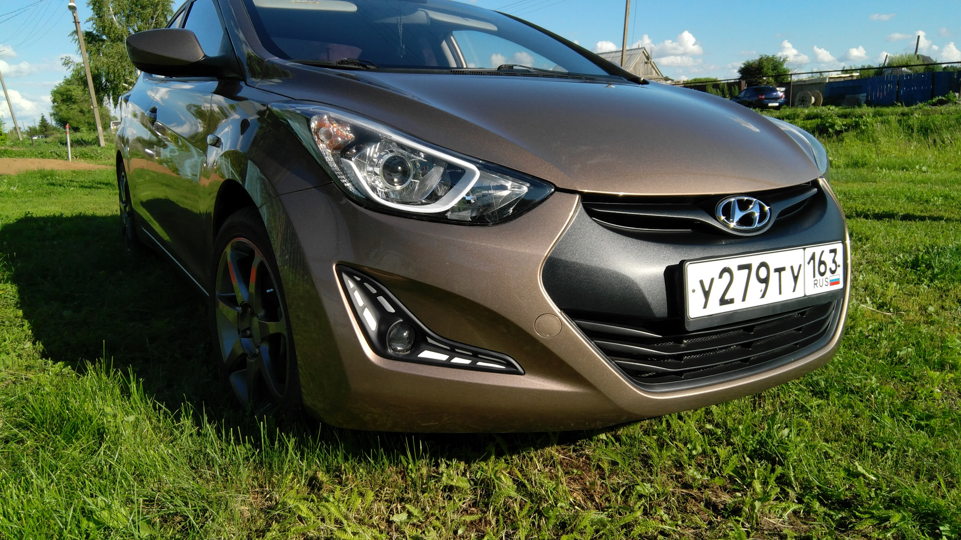 Hyundai Elantra (5G) 1.6 бензиновый 2015 | Янтарь на DRIVE2