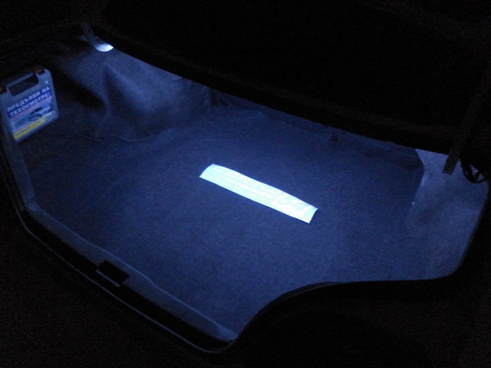 Подсветка двери багажника. Плафон подсветка багажника Toyota Noah 2010. Тойота рав 4 2022 подсветка багажника. Подсветка багажника мл 164. Подсветка багажника Тойота рав 4 2014г.