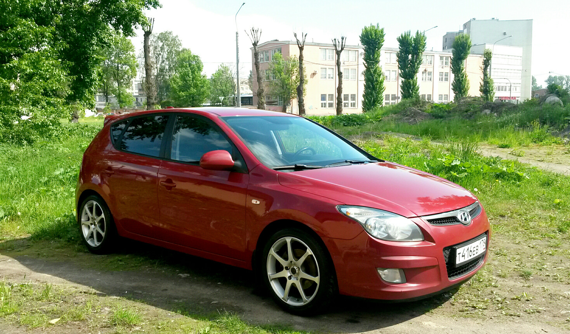 Нот 30i. Hyundai i30 2009 красная. Hyundai i30 2009 на r17. Hyundai i30 2009 диски. I30 2009 Hyundai на 16 дисках.