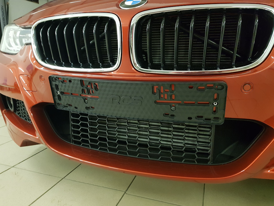 Рамка для номера автомобиля bmw. Смотреть фото Рамка для номера автомобиля bmw. Смотреть картинку Рамка для номера автомобиля bmw. Картинка про Рамка для номера автомобиля bmw. Фото Рамка для номера автомобиля bmw