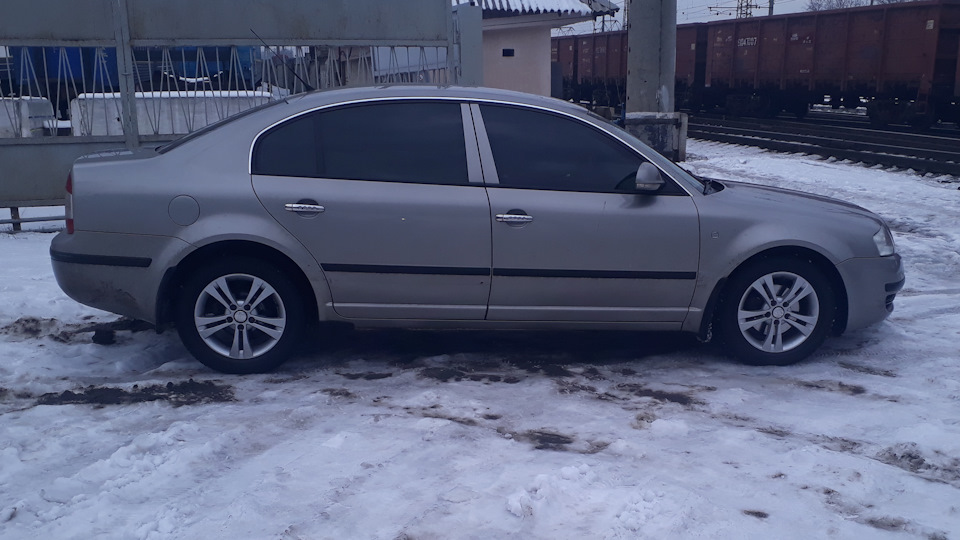 Заправил кондиционер — Skoda Superb Mk1, 1,8 л., 2007 года | прикол ...
