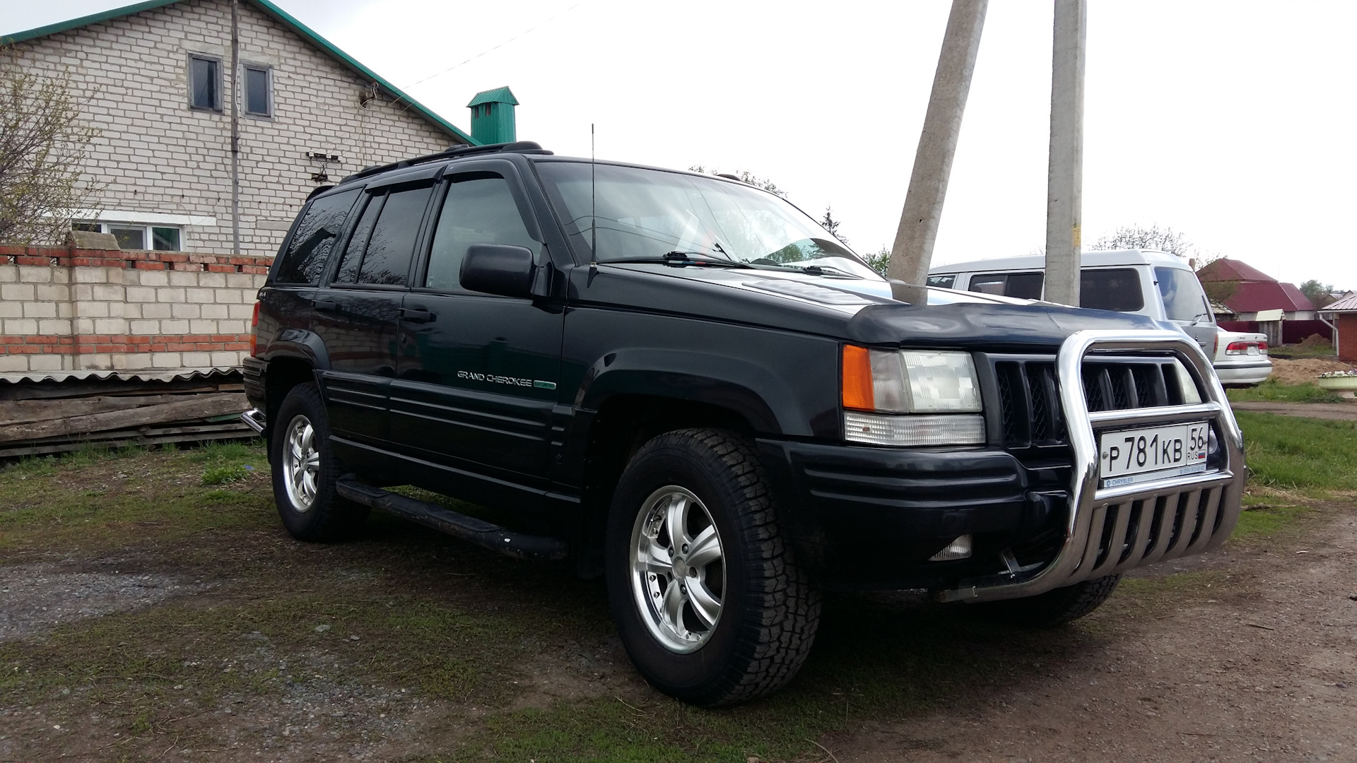 Jeep Grand Cherokee (ZJ) 5.9 бензиновый 1997 | 5.9 V8 ШИРОКИЙ на DRIVE2