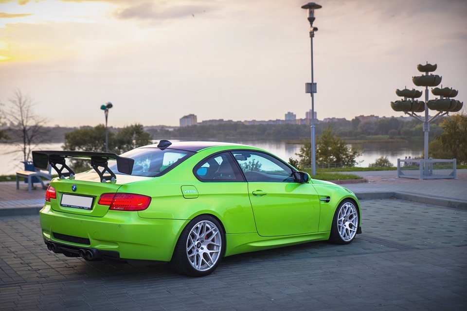 BMW e92 зеленая