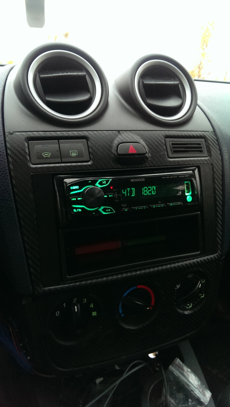 Магнитолка 1DIN — Ford Fiesta (Mk V), 1,4 л, 2006 года | автозвук | DRIVE2