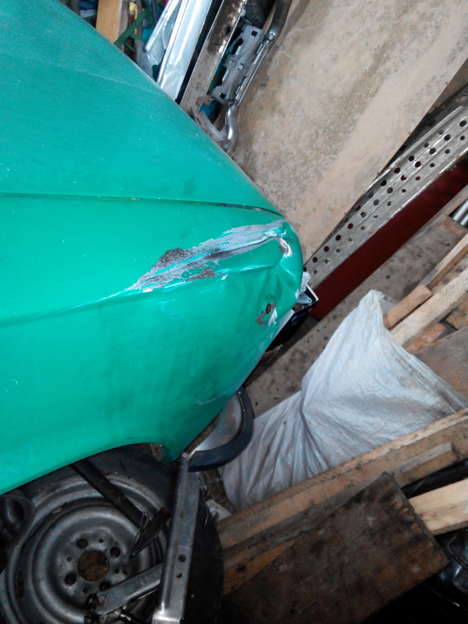 Вытяжка крыла после ДТП — Lada 21011, 1,3 л, 1977 года | кузовной ...