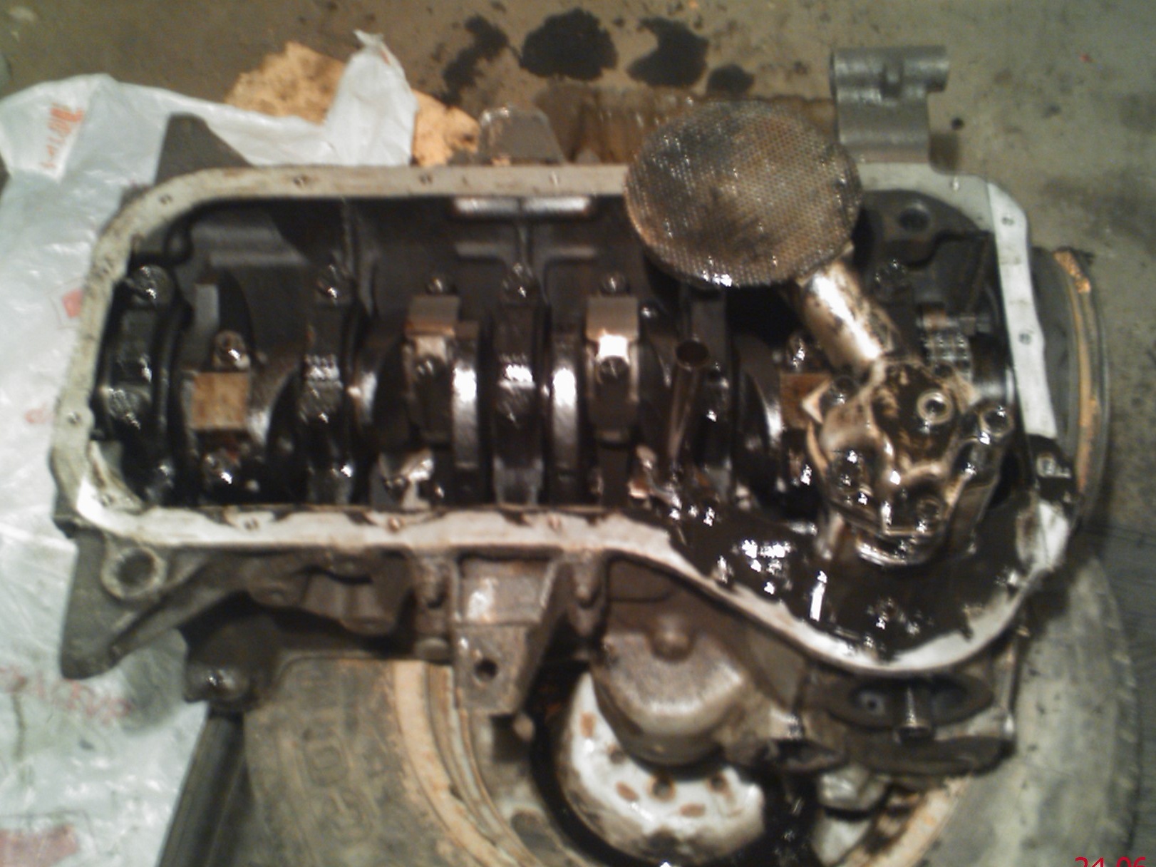 Двигатель в разборе мазда 6 1,8 gg. Как разобрать двигатель ваз. Гбц 21124. Разобранный мотор 2107. Как разобрать двигатель ваз.