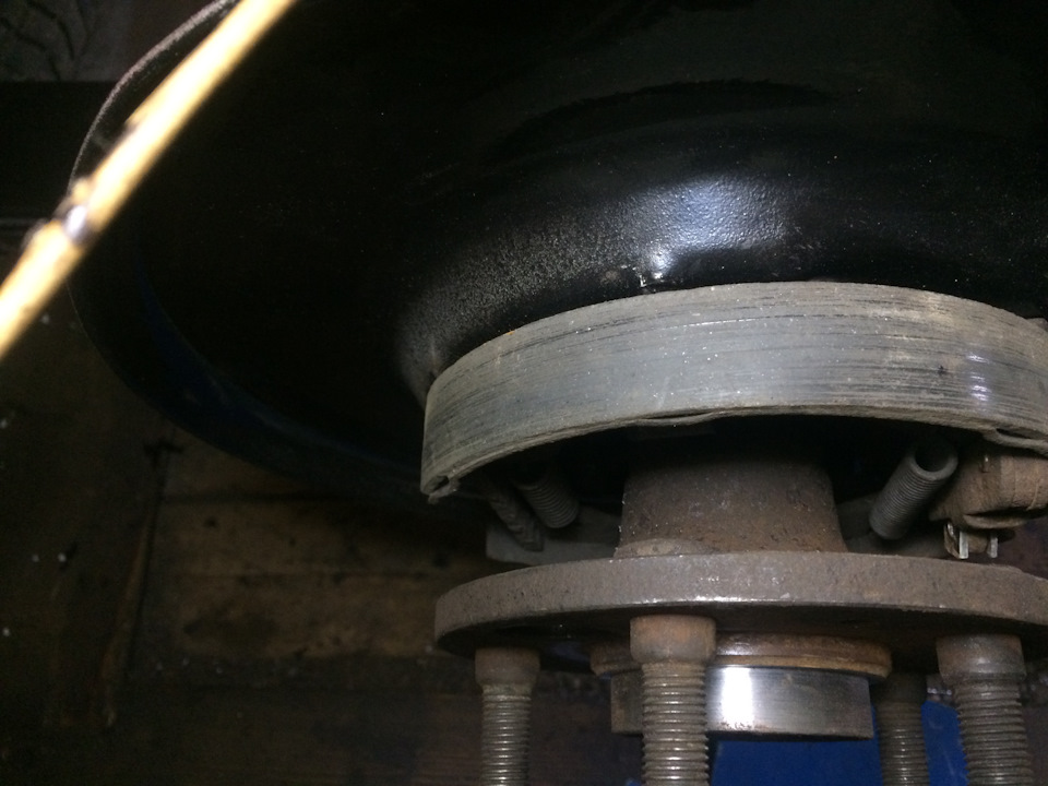 Установка тросиков ручного тормоза Volvo 940 — ГАЗ 2407, 2 л, 1978 года ...