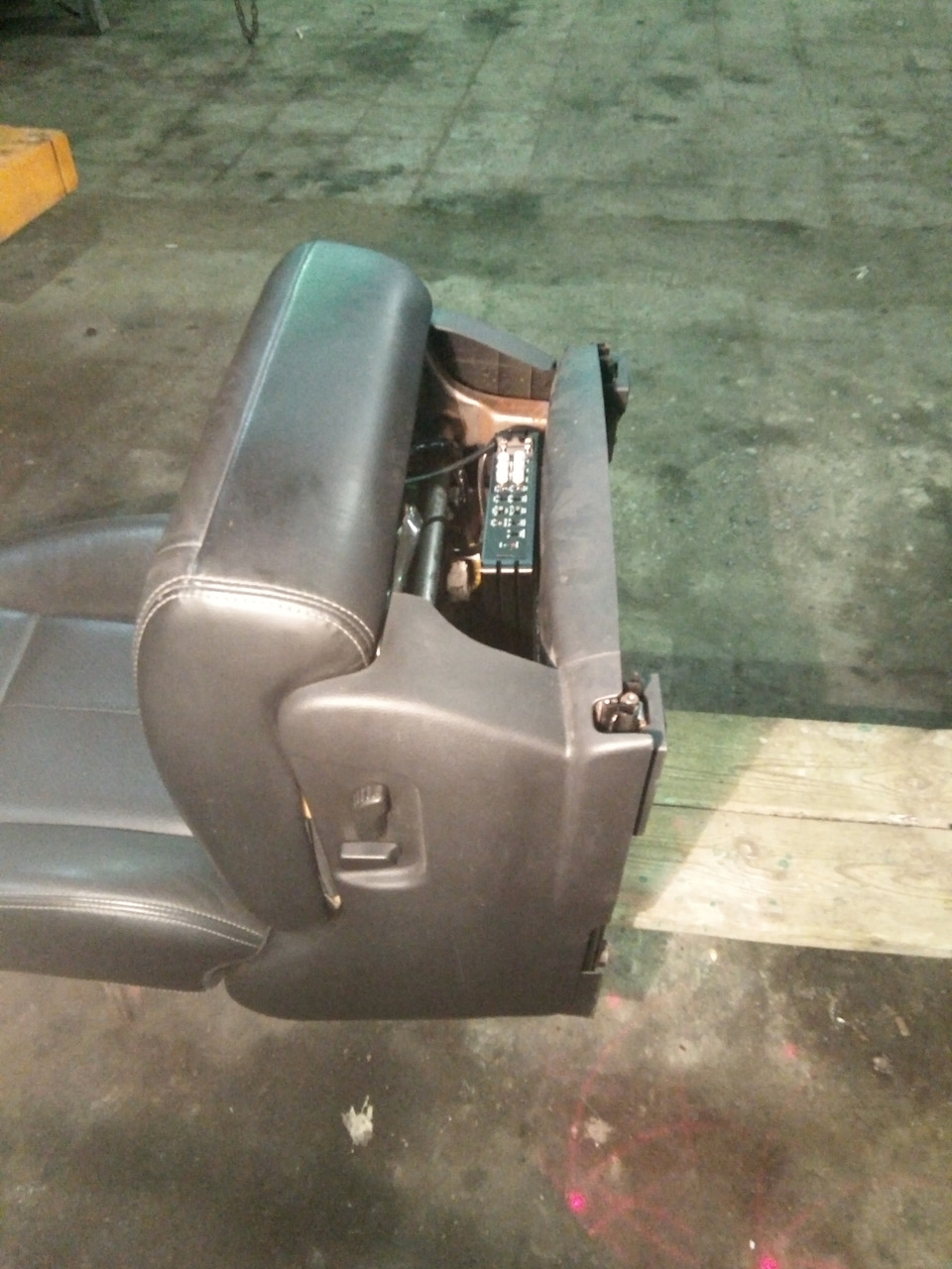Усилители под сиденье авто