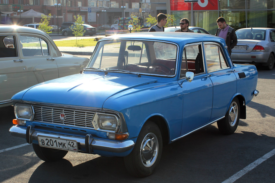 Москвич 412. АЗЛК 412 1975. Москвич 412 АЗЛК 1975. Москвич 412 1975 года.