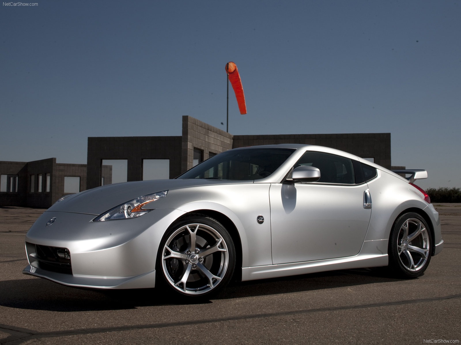 Nissan 370 z — DRIVE2