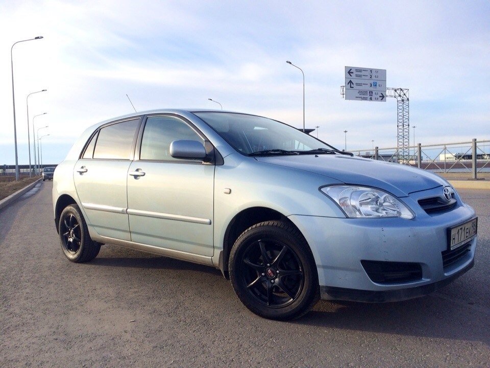 Королла 2006 1.6. Тойота Королла 120. Toyota Corolla 120 диски. Королла 120 кузов драйв 2. Тойота Королла 120 на 17 дисках.