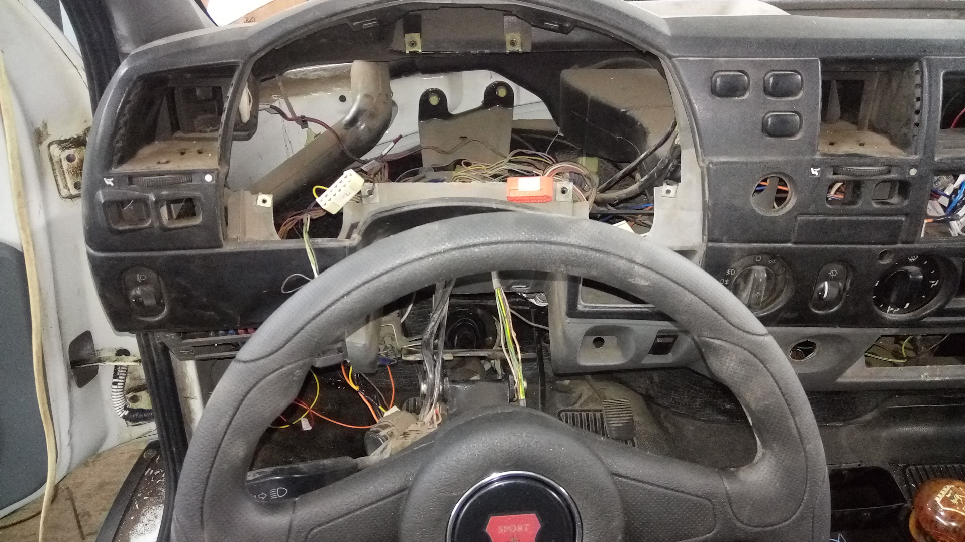 Как снять панель соболь каменс АВТОлогово-наш дом на колёсах! Снимаю панель.#2 - ГАЗ Соболь, 2,4 л, 2005 года с
