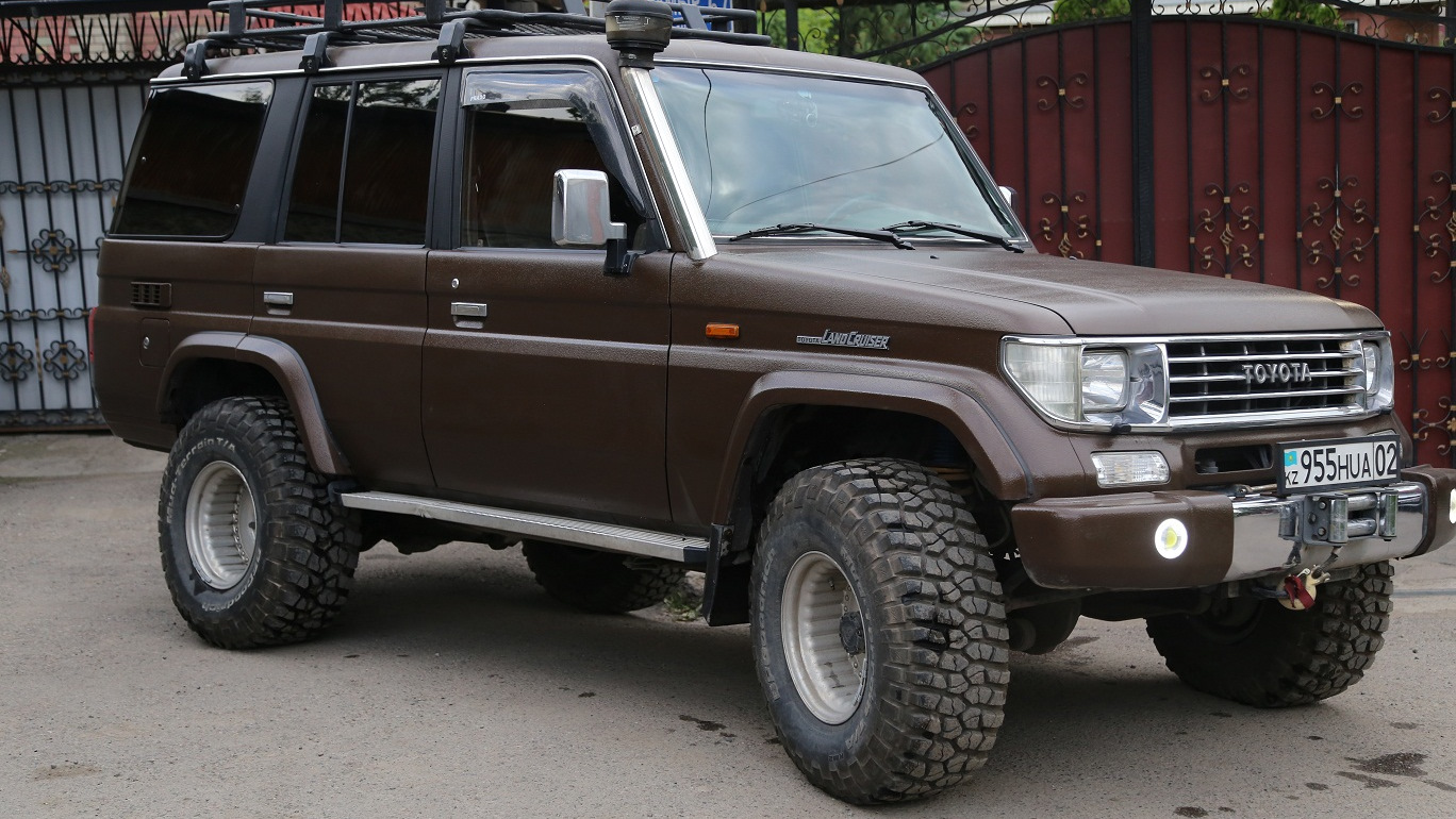 Toyota Land Cruiser 70 off Road