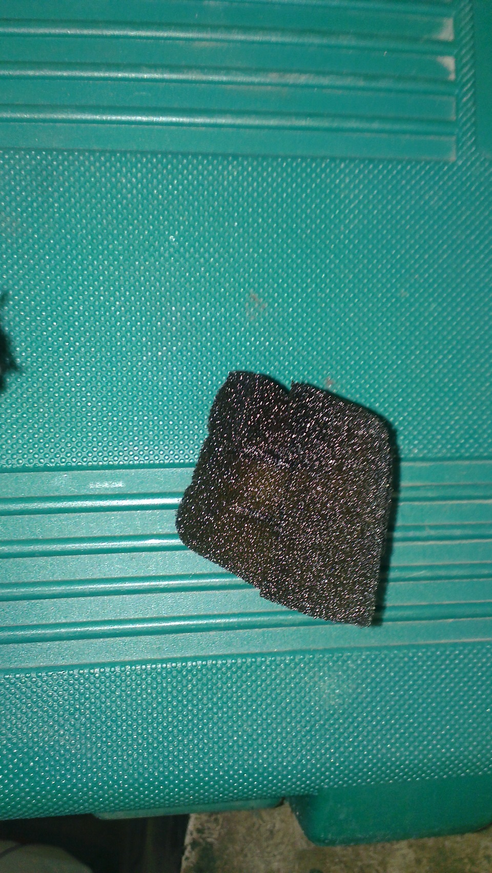 Фильтр рециркуляции картерных газов — Ford Focus III Sedan, 1,6 л, 2012 ...