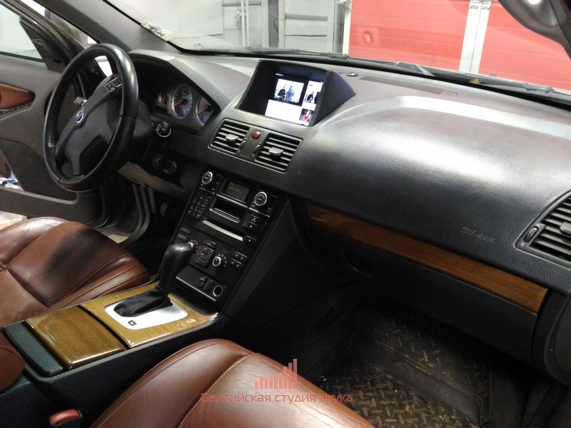 Поставили еще один Samsung в Volvo XC90 — DRIVE2