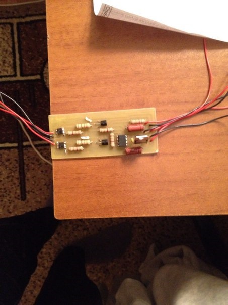 Стробоскоп на светодиодах. Схема стробоскопа. Акустический моргалик конструктор. Стробоскоп для установки зажигания схема 555. Плата стробоскопа.