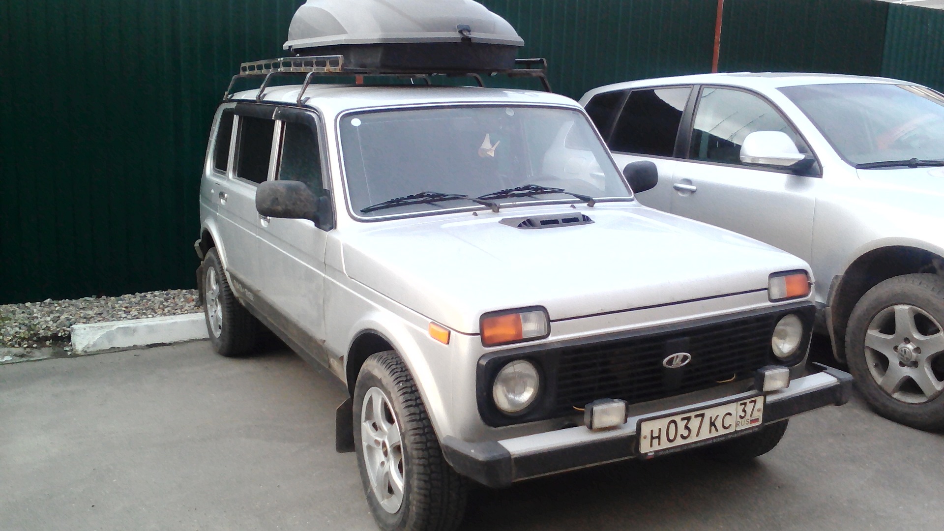 Lada 4x4 5D 1.7 бензиновый 2012 | нива 5 d снежинка на DRIVE2